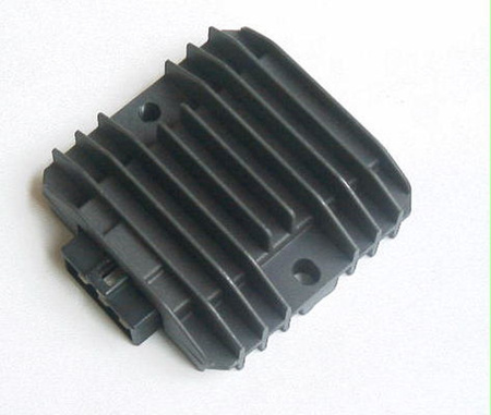 TOURMAX REGULATOR NAPIĘCIA KAWASAKI ZX 400 '87-'93, ZX 500/550 '88-'89, ZX 600 '87-'92, VN 750 '86-'93, VN 1500 '88-'92, ZR 750 '91-'93, ZX 250 '89-'93, ZL 400 '88-'94 (OEM:21066-1055) (MADE IN JAPAN)