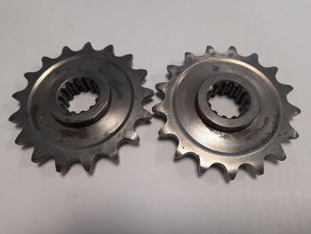 CHT ZĘBATKA PRZEDNIA 2042 17 HONDA NC 750X/S/DCT '14-'15, INTEGRA 750 DCT '14-'15 (JTF1373.17) (ŁAŃC. 520) (204217JT)(PATRZ FOTO)