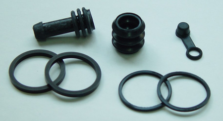 TOURMAX ZESTAW NAPRAWCZY ZACISKU HAMULCOWEGO PRZÓD SUZUKI GS 500E '97-'01/VZ800/DR800/VX800 (MADE IN JAPAN)