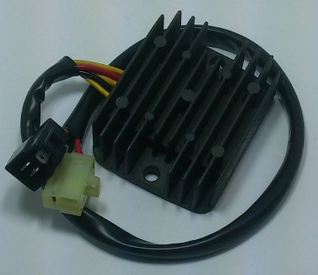TOURMAX REGULATOR NAPIĘCIA SUZUKI VX 800 '90-'96, VZ 800 MARAUDER '97-'04 (OEM: 32800-45C01) (MADE IN JAPAN)