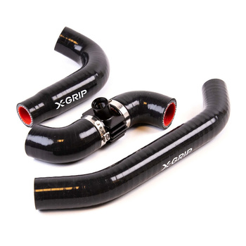 X-GRIP SILIKONOWE WĘŻE/PRZEWODY CHŁODNICY KTM 250-300,EXC TBI,XC-W TBI '24-, SX,XC '23-, HUSQVARNA 250-300,TE '24-, TC,TX,23-, GASGAS 250-300,EC,MC,EX '24- KOLOR CZARNY