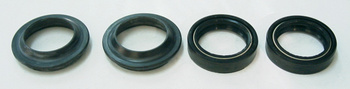 TOURMAX USZCZELNIACZE PRZEDNIEGO ZAWIESZENIA OLEJOWE I PYŁOWE (KOMPLET) (36X48X11/12,5) KAWASAKI GPZ500S '87-'93, EL250/252, EN450/500 '85-'95 (MADE IN JAPAN)