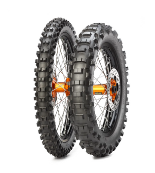 METZELER PAKIET OPON (3776600/25) 4X140/80-18 MCE 6 DAYS EXTREME FIM SOFT TT 70M M+S M/C TYŁ DOT 2025 + PLECAK METZELER
