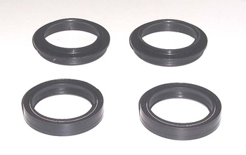 TOURMAX USZCZELNIACZE PRZEDNIEGO ZAWIESZENIA OLEJOWE I PYŁOWE (KOMPLET) (45X57X11) HONDA CBR 900RR 93-99, GL 1500 97-03, SUZUKI GSXR 600 97-03 (ARI067)(ARI091) (MADE IN JAPAN)