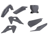 POLISPORT KOMPLET PLASTIKÓW HUSQVARNA TC/FC TPI '19-'22 W ZESTAWIE TABLICA PRZEDNIA (8666500005) I OSŁONY AMORTYZATORÓW (8398900006) KOLOR SZARY