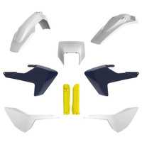 POLISPORT KOMPLET PLASTIKÓW (FULL KIT) HUSQVARNA TE/FE TPI '17-'19 W ZESTAWIE TABLICA PRZEDNIA (8666900001) I OSŁONY AMORTYZARORÓW (8398900004) KOLOR BIAŁO NIEBIESKI OEM